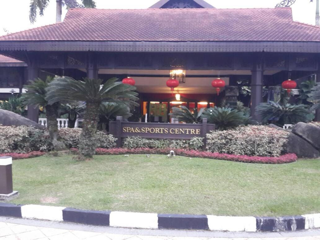 Pulai Spring Resort Kampung Kangkar Pulai Exterior foto